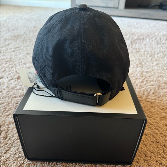 ORIGINAL GG CANVAS BASEBALL
HAT WITH WEB. - Picture 3 of 3